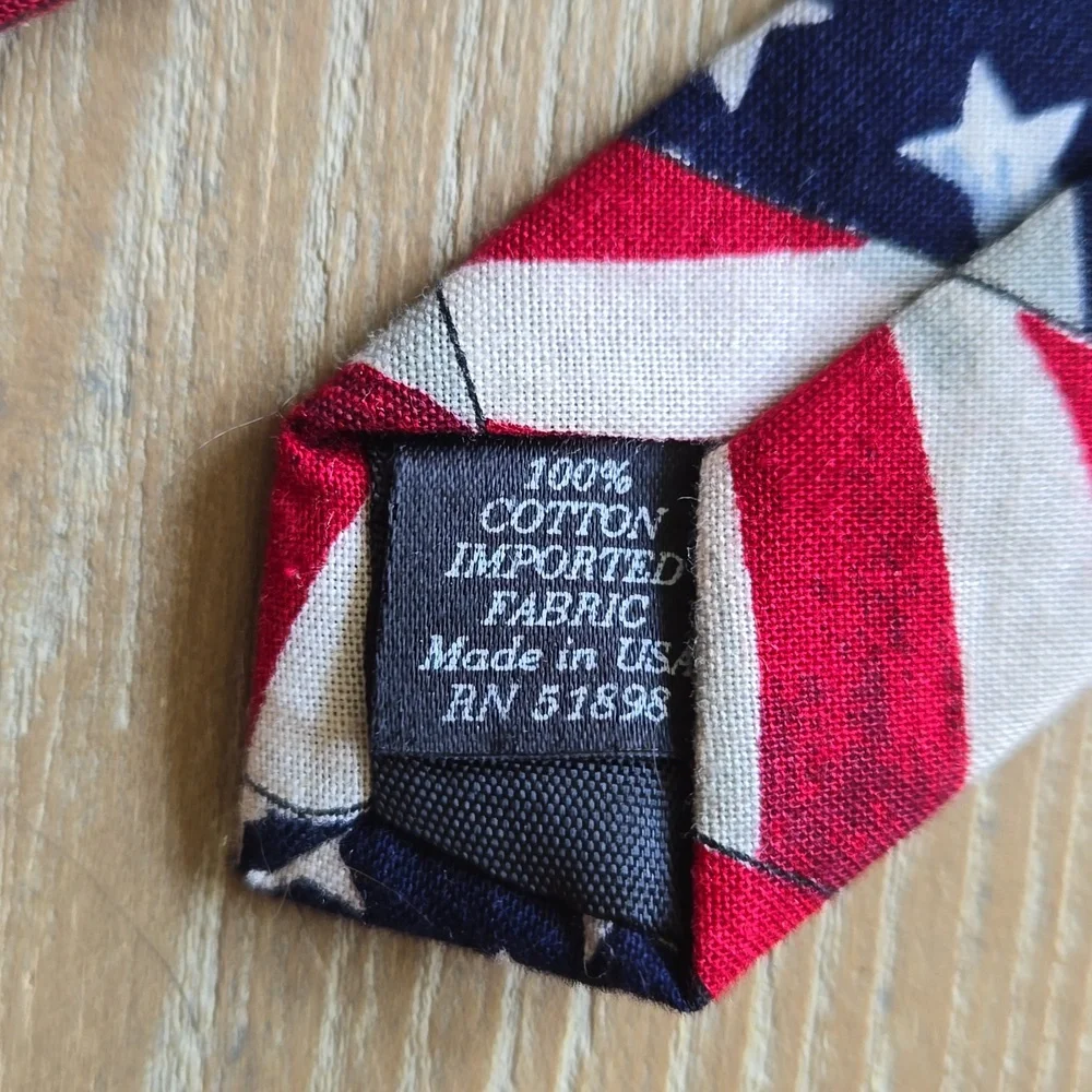 Beans McGee necktie - Picture 4 of 5